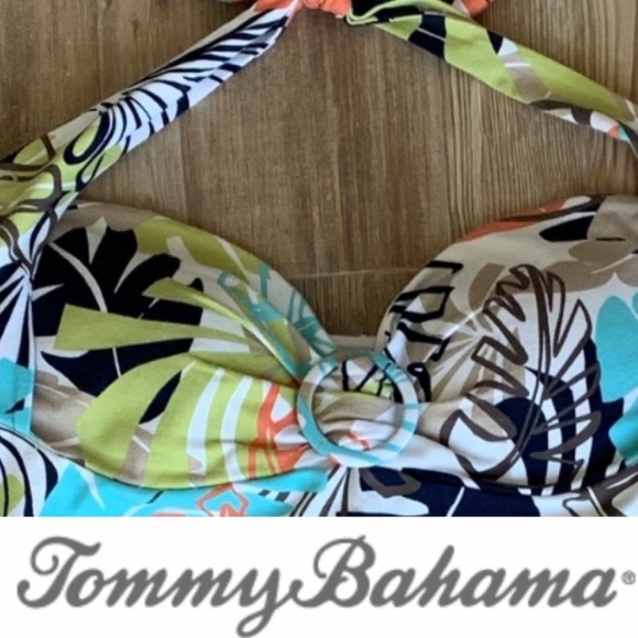Tommy Bahama Dresses & Skirts - 🌴Tommy Bahama halter Cup summer dress🌴